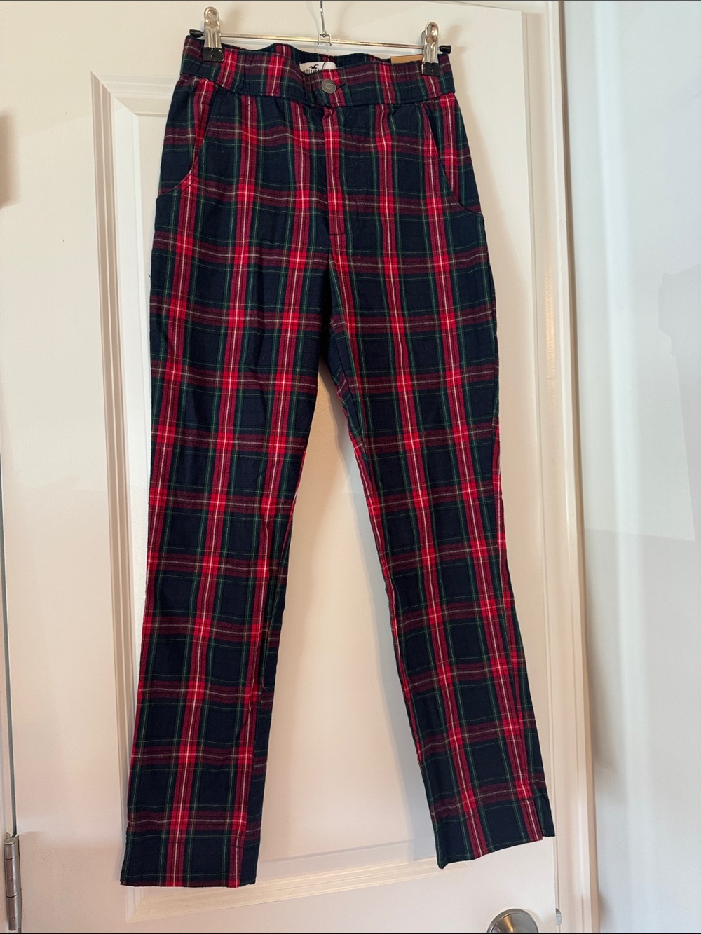 NWT! Hollister Red & Dark Green Plaid Pants